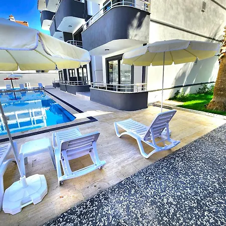 Kiralik Havuzlu 1+1 Apartment *
