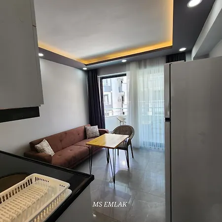 Kiralik Havuzlu 1+1 Apartment *