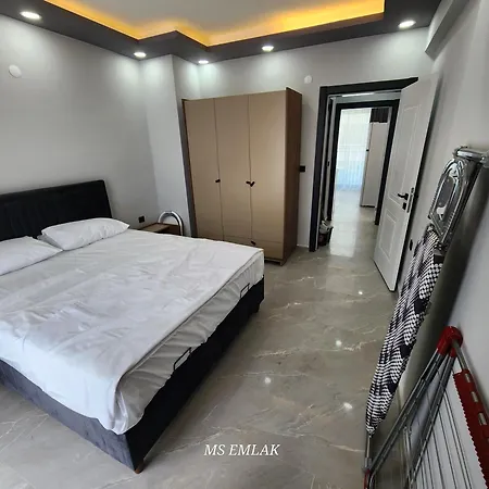Kiralik Havuzlu 1+1 Apartment *