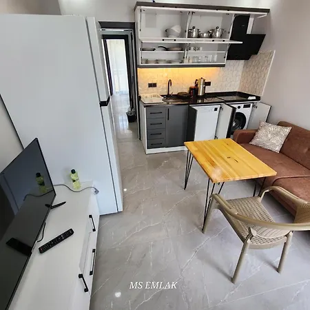 Apartment Kiralik Havuzlu 1+1