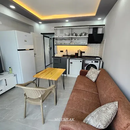 Kiralik Havuzlu 1+1 Apartment *