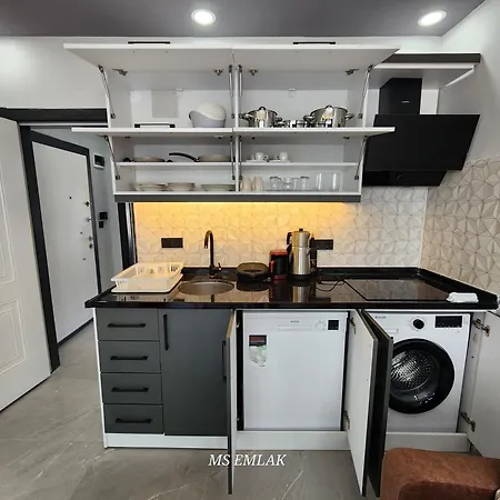 Kiralik Havuzlu 1+1 Apartment Side